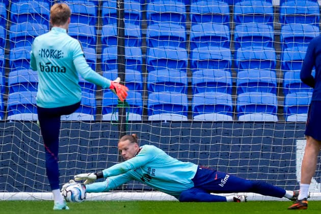 Soccer, Nations League: Wales vs. Norway, Nations League Cardiff, Wales 20260930 Goalkeeper Orjan Haskjold Nyland during training with the Norwegian national soccer team at Cardiff City Stadium the day before the match against Wales Photo Lise Aserud NTB Cardiff Wales EDITORIAL USE ONLY RESTRICTED USE FOR BETTING COMPANIES  Copyright: xLisexAserudx xNTBx