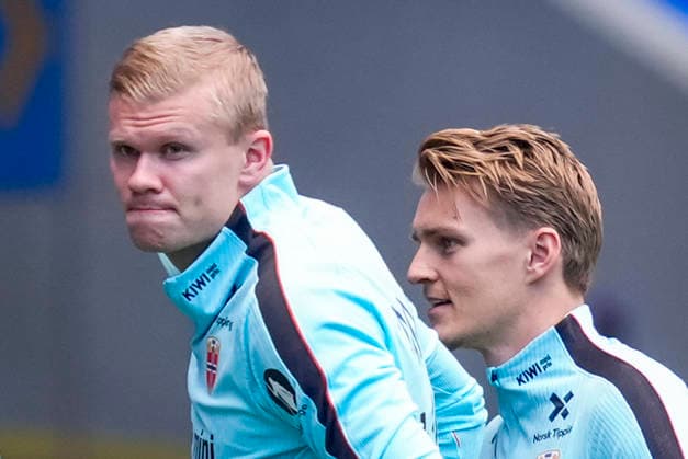 Soccer, Nations League: Wales vs. Norway, Nations League: Cardiff, Wales, September 30, 2026. Erling Braut Haaland and Martin Ødegaard during training at Cardiff City Stadium the day before the match against Wales. Photo by Lise Aserud, NTB, Cardiff, Wales. FOR EDITORIAL USE ONLY. RESTRICTED USE FOR BETTING COMPANIES.  Copyright: xLisexAserudx xNTBx