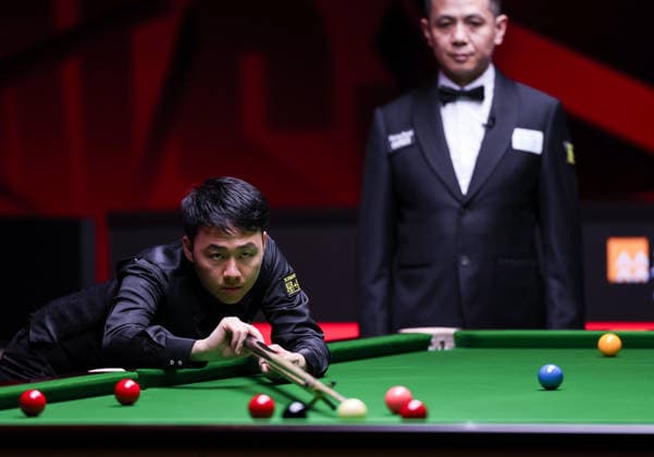 (260930) -- SHENZHEN, Sept. 30, 2026 -- Xu Si competes during the round 3 match between Wu Yize and Xu Si of China at World Snooker Tour Shenzhen Open 2026 in Shenzhen, south China s Guangdong Province, Sept. 30, 2026. ) (SP)CHINA-SNOOKER-SHENZHEN OPEN (CN) MaoxSiqian 