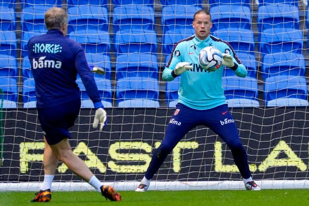 Soccer, Nations League: Wales vs. Norway, Nations League in Cardiff, Wales 20260930 Goalkeeper Orjan Haskjold Nyland as the Norwegian national soccer team trains at Cardiff City Stadium on the day of the match against Wales. Photo: Lise Aserud, NTB, Cardiff, Wales. EDITORIAL USE ONLY. RESTRICTED USE FOR BETTING COMPANIES.  Copyright: xLisexAserudx xNTBx