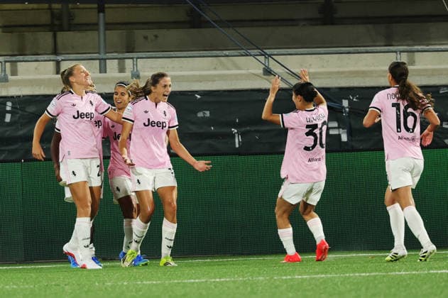 Juventus Emma Stolen Godo scores 0-2 and celebrates with Kysha Sylla during Wednesday s UEFA Women s Champions League soccer match between BK Häcken and Juventus FC at Bravida Stadium in Gothenburg, Sweden, on September 30, 2026. GOTHENBURG, SWEDEN x9200x  Copyright: xAdamxIhse TTx WOMENS CHAMPIONS LEAGUE HURRICANE - JUVENTUS