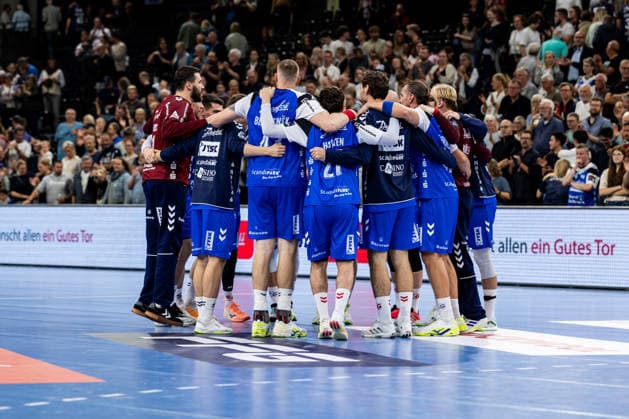 FLENSBURG, GERMANY - SEPTEMBER 30: celebration after victory SG Flensburg-Handewitt during the EHF European League match between SG Flensburg-Handewitt vs Fraikin BM. Granollers at GGW Arena on matchday 1 of the Group Matches Group E on September 30, 2026 in Flensburg, Germany. Schleswig-Holstein Germany Copyright: xMarioxM.xKobergx