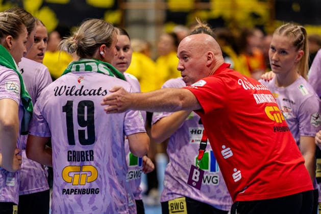 Dortmund, September 30, 2026, Handball, Women s, DHB Cup, 2nd Round, BVB Borussia Dortmund vs. SV Union Halle Neustadt Wildcats, Pether Krautmeyer, Coach, SV Union Halle Neustadt