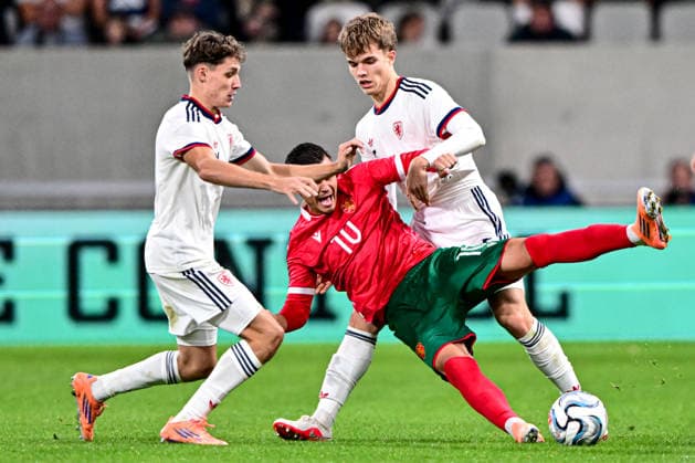 L-R Alexandr Buzek (CZE), Nikola Iliev (BGR) and Mikulas Konecny (CZE) in action during the UEFA Under-21 European Football Championship qualifier Group B match Czechia vs Bulgaria, Hradec Kralove, Czech Republic, September 30, 2026. (CTKxPhoto DavidxTanecek) CTKPhotoP2026093008197  CTKPhotoP2026093008197