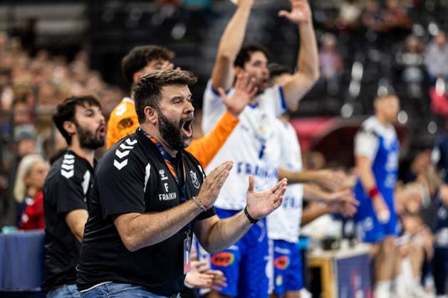 FLENSBURG, GERMANY - SEPTEMBER 30: Antonio Rama Trainer (Fraikin BM. Granollers, Coach) gestures during the EHF European League match between SG Flensburg-Handewitt vs Fraikin BM. Granollers at GGW Arena on matchday 1 of the Group Matches Group E on September 30, 2026 in Flensburg, Germany. Schleswig-Holstein Germany Copyright: xMarioxM.xKobergx