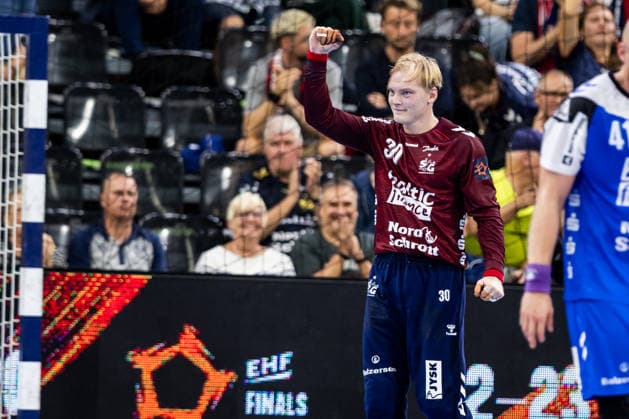FLENSBURG, GERMANY - SEPTEMBER 30: goalie celebration joy after saved ball Simon Möller (SG Flensburg-Handewitt, 30) during the EHF European League match between SG Flensburg-Handewitt vs Fraikin BM. Granollers at GGW Arena on matchday 1 of the Group Matches Group E on September 30, 2026 in Flensburg, Germany. Schleswig-Holstein Germany Copyright: xMarioxM.xKobergx