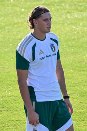 IPA89151709 - Italian player Francesco Pio Esposito during TEAM ITALY - TRAINING, a UEFA Nations League soccer match in Florence, Italy, on September 30, 2026  Copyright: xLisaxGuglielmi IPAxSportx xx IPA89151709