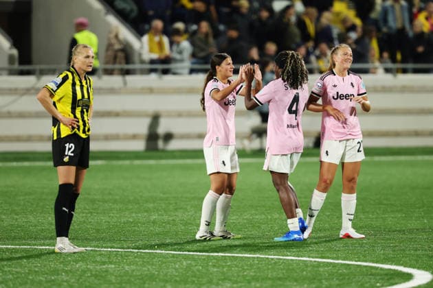 Juventus celebrates its victory after the final whistle during Wednesday’s UEFA Women’s Champions League soccer match between BK Häcken and Juventus FC at Bravida Stadium in Gothenburg, Sweden, on September 30, 2026. GOTHENBURG, SWEDEN x9200x  Copyright: xAdamxIhse TTx WOMENS CHAMPIONS LEAGUE HURRICANE - JUVENTUS