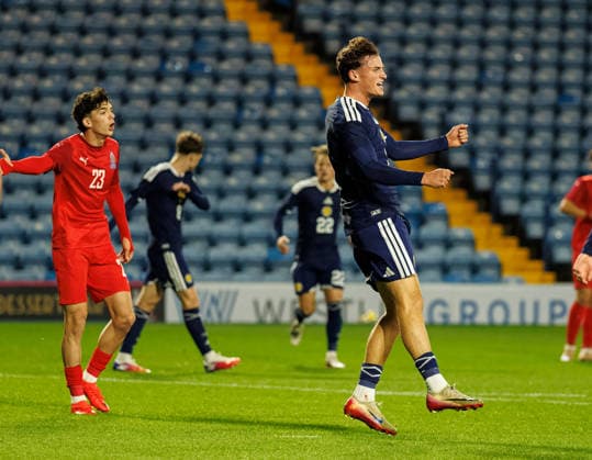 30.09.2026 Scotland U21, U 21 v Azerbaijan: Barney Stewart scores the second goal for Scotland and celebrates  Copyright: xWilliexVassx NINTCHDBPICT001112377637