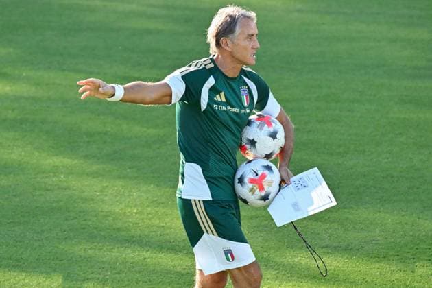 foto IPP lisa guglielmi Coverciano - Firenze 30-09-2026 Raduno della Nazionale di Calcio dell Italia nella foto Roberto Mancini (allenatore Italia) italy photo press world copyright italy ITALY  Copyright: xR4924_italyphotopressx
