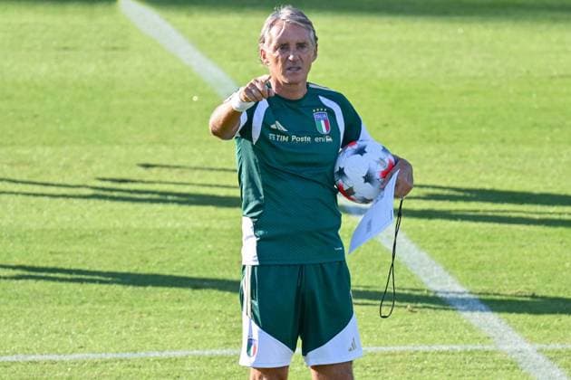 foto IPP lisa guglielmi Coverciano - Firenze 30-09-2026 Raduno della Nazionale di Calcio dell Italia nella foto Roberto Mancini (allenatore Italia) italy photo press world copyright italy ITALY  Copyright: xR4924_italyphotopressx