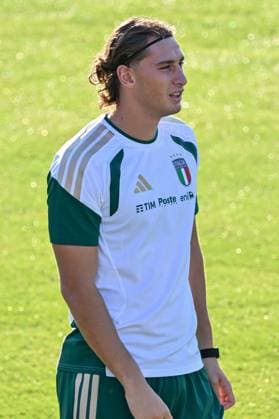 foto IPP lisa guglielmi Coverciano - Firenze 30-09-2026 Raduno della Nazionale di Calcio dell Italia nella foto Francesco Pio Esposito (Italia) italy photo press world copyright italy ITALY  Copyright: xR4924_italyphotopressx