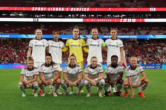 Lisbon, Portugal, September 30: Team photo of FC Bayern Munich during the 2026–27 UEFA Women s Champions League group stage, Matchday 2, between SL Benfica and FC Bayern Munich on September 30, 2024, in Lisbon, Portugal Copyright: HMBxMedia JoaquimxFerreira