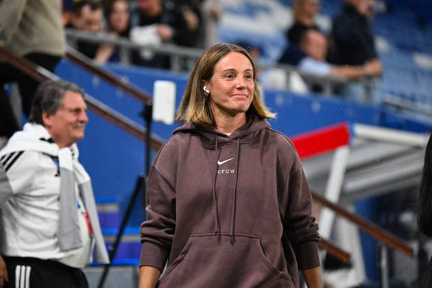Football : OL Lyonnes women v Chelsea women - Women s champions league - 30 09 2026 Sonia BOMPASTOR coach of Chelsea during the UEFA Champions league womens match between OL Lyonnes women and Chelsea women at Groupama Stadium Decines Charpieu Lyon on September 30, 2026 , France LYONFrance  Copyright: xMouradxAllilix