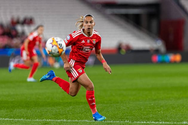 September 30, 2026, Lisbon, Lisbon, Portugal: Lucia Alves of SL Benfica in action, with the ball during the UEFA Womens Champions League 2026 27 League Group match between SL Benfica and FC Bayern Munchen at Estadio da Luz on September 30, 2026 in Lisbon, Portugal. Soccer 2026: SL Benfica Vs FC Bayern Munchen  - ZUMAs391 20260930_znp_s391_004 Copyright: xCarlosxSilvax