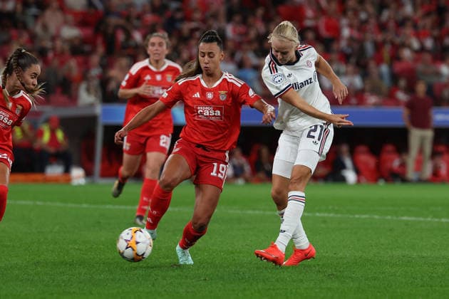 Lisbon, Portugal, September 30: Catarina Amado of SL Benfica and Pernille Harder of FC Bayern Munich in action, with the ball, during the 2026–27 UEFA Women’s Champions League, League Phase Matchday 2 match between SL Benfica and FC Bayern Munich on September 30, 24, 2026, in Lisbon, Portugal Copyright: HMBxMedia JoaquimxFerreira