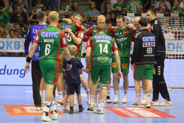 September 30, 2026, xgox, Opel HBL Handball, SC Magdeburg vs. THW Kiel, emspor, from left: Magdeburg celebrating the victory, Magdeburg celebrating after the game