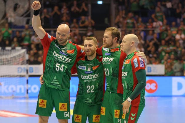 September 30, 2026, xgox, Opel HBL Handball, SC Magdeburg vs. THW Kiel, from left: Oscar Bergendahl (Magdeburg), 54, Lukas Mertens (Magdeburg), 22, Albin Lagergren (Magdeburg), 21, Daniel Pettersson (Magdeburg), 11; Celebrating the victory; Celebrating after the game (Magdeburg)