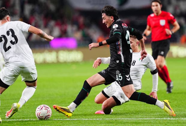 Konyaspor v Palestine - Friendly KONYA, TURKIYE - SEPTEMBER 30: Emir Bars of Konyaspor in action against Basem Tareq of the Palestine National Football Team during a friendly match as part of Palestine Day events at Konya Metropolitan Municipality Stadium in Konya, Turkiye on September 30, 2026. Evrim Aydin Anadolu Konya Turkey. Editorial use only. Please get in touch for any other usage.  Copyright: x2026xAnadoluxEvrimxAydinx