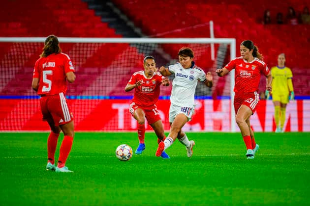 September 30, 2026, Lisbon, Lisbon, Portugal: Momoko Tanikawa of Bayern Munchen and Lucia Alves of SL Benfica battles for possession of the ball during the UEFA Womens Champions League match between SL Benfica and Bayern Munchen at the EstoÂ¡dio da Luz on September 30, 2026 in Lisbon, Portugal. Soccer2026: SL Benfica 0 Vs 0 Bayern Munchen  - ZUMAr200 20260930_zsp_r200_010 Copyright: xNunoxReisinhox