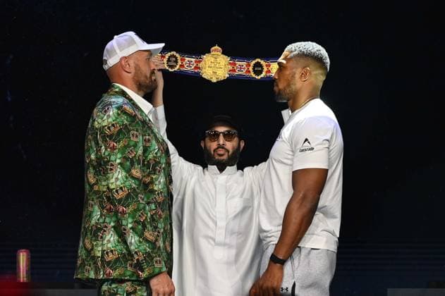 Tyson Fury and Anthony Joshua hold press conference, PK, Pressekonferenz in London before December clash LONDON, UNITED KINGDOM - SEPTEMBER 30: British heavyweight boxers Tyson Fury (L) and Anthony Joshua (R) hold a press conference at the British Airways ARC at Olympia ahead of their bout on December 11 at Principality Stadium in Cardiff, in London, United Kingdom on September 30, 2026. Rasid Necati Aslim Anadolu London United Kingdom. Editorial use only. Please get in touch for any other usage.  Copyright: x2026xAnadoluxRasidxNecatixAslimx