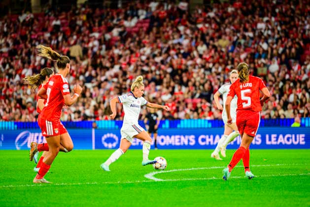 September 30, 2026, Lisbon, Lisbon, Portugal: Linda Dallmann of Bayern Munchen in control of the ball during the UEFA Womens Champions League match between SL Benfica and Bayern Munchen at the EstoÂ¡dio da Luz on September 30, 2026 in Lisbon, Portugal. Soccer2026: SL Benfica 0 Vs 0 Bayern Munchen  - ZUMAr200 20260930_zsp_r200_022 Copyright: xNunoxReisinhox