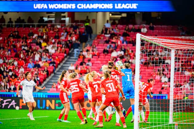 September 30, 2026, Lisbon, Lisbon, Portugal: Goalkeeper Lena Pauels of SL Benfica makes a save during the UEFA Womens Champions League match between SL Benfica and Bayern Munchen at the EstoÂ¡dio da Luz on September 30, 2026 in Lisbon, Portugal. Portugal Sports - September 30, 2026  - ZUMAr200 20260930_zsp_r200_023 Copyright: xNunoxReisinhox