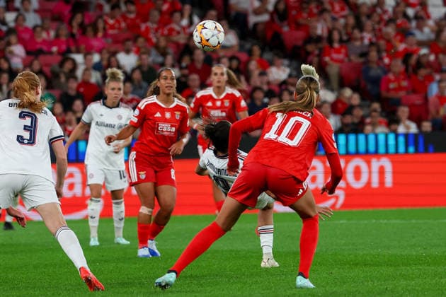 Lisbon, Portugal, September 30, Jovana DamnjanovicÌ u0081 FC Bayern Munich in action, in possession of the ball during the UEFA Women s Champions League 2026–27, Group Stage Matchday 2 match between SL Benfica and FC Bayern Munich on September 30, 24, 2026, in Lisbon, Portugal Copyright: HMBxMedia JoaquimxFerreira