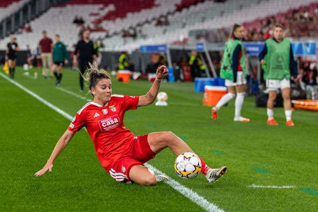 September 30, 2026, Lisbon, Lisbon, Portugal: Anna Csiki of SL Benfica in action, with the ball during the UEFA Womens Champions League 2026 27 League Group match between SL Benfica and FC Bayern Munchen at Estadio da Luz on September 30, 2026 in Lisbon, Portugal. Lisbon Portugal - ZUMAs391 20260930_znp_s391_015 Copyright: xCarlosxSilvax
