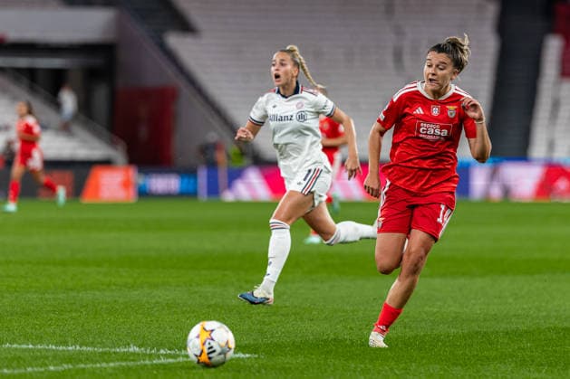 September 30, 2026, Lisbon, Lisbon, Portugal: Anna Csiki of SL Benfica in action, with the ball during the UEFA Womens Champions League 2026 27 League Group match between SL Benfica and FC Bayern Munchen at Estadio da Luz on September 30, 2026 in Lisbon, Portugal. Lisbon Portugal - ZUMAs391 20260930_znp_s391_016 Copyright: xCarlosxSilvax
