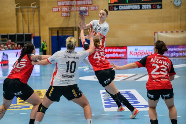 Karolina Jurenczyk, HSG Blomberg Lippe, 81, setting for Maxi Muehlner, HSG Blomberg Lippe, 10, Marcela Arounian, Thueringer HC, 36, Jolina Huhnstock, Thuringer HC, 45, Jolina Huhnstock, Thuringer HC, 45 GER, Thuringer HC vs. HSG Blomberg Lippe, handball, DHB Cup, 2026–2027 season, 2nd round, Wednesday, 7:00 PM, September 30, 2026 GER, Thuringer HC vs. HSG Blomberg Lippe, handball, DHB Cup, 2026–2027 season, Round 2, Wednesday, 7:00 p.m., September 30, 2026, Bad Langensalza Copyright: xMartinxHerbstx