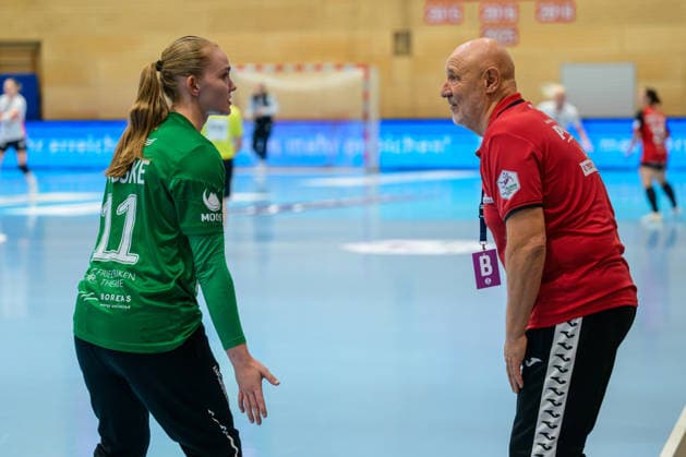 Herbert Mueller, Thueringer HC, Coach; Laura Kuske, Thueringer HC, 11 (GER); Thueringer HC vs. HSG Blomberg Lippe, Handball, DHB Cup, 2026–2027 Season, 2nd round, Wednesday, 7:00 p.m., September 30, 2026 GER, Thuringer HC vs. HSG Blomberg Lippe, Handball, DHB Cup, 2026–2027 season, 2nd round, Wednesday, 7:00 p.m., September 30, 2026, Bad Langensalza Copyright: xMartinxHerbstx