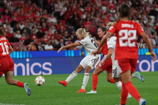 Lisbon, Portugal, September 30: Pernille Harder of FC Bayern Munich scores the goal to make the score 0–2 during the 2026–27 UEFA Women’s Champions League group stage Matchday 2 game between SL Benfica and FC Bayern Munich on September 30, 2024, in Lisbon, Portugal Copyright: HMBxMedia JoaquimxFerreira