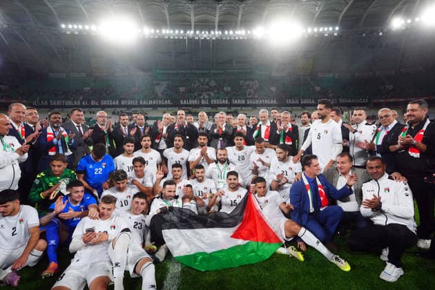 Konyaspor v Palestine - Friendly KONYA, TURKIYE - SEPTEMBER 30: Turkish Minister of Youth and Sports Osman Askin Bak poses for a photo with players of the Palestine National Football Team following their friendly match against Konyaspor as part of Palestine Day events at Konya Metropolitan Municipality Stadium in Konya, Turkiye on September 30, 2026. Evrim Aydin Anadolu Konya Turkey. Editorial use only. Please get in touch for any other usage.  Copyright: x2026xAnadoluxEvrimxAydinx