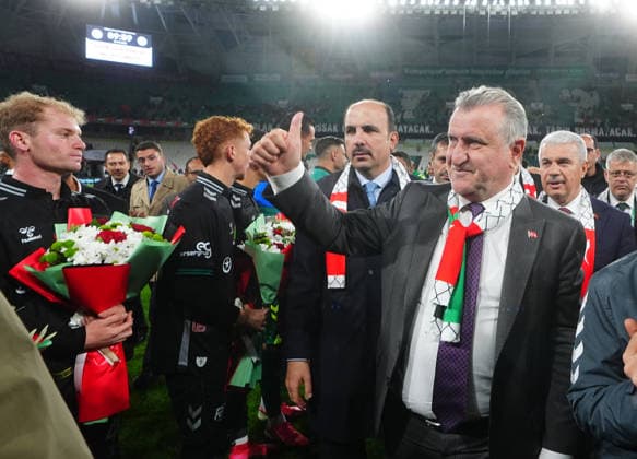 Konyaspor v Palestine - Friendly KONYA, TURKIYE - SEPTEMBER 30: Turkish Minister of Youth and Sports Osman Askin Bak congratulates players of the Palestine National Football Team following their friendly match against Konyaspor as part of Palestine Day events at Konya Metropolitan Municipality Stadium in Konya, Turkiye on September 30, 2026. Evrim Aydin Anadolu Konya Turkey. Editorial use only. Please get in touch for any other usage.  Copyright: x2026xAnadoluxEvrimxAydinx