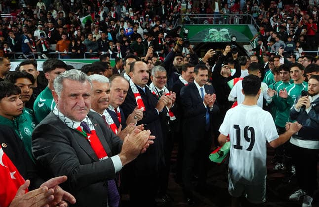 Konyaspor v Palestine - Friendly KONYA, TURKIYE - SEPTEMBER 30: Turkish Minister of Youth and Sports Osman Askin Bak congratulates players of the Palestine National Football Team following their friendly match against Konyaspor as part of Palestine Day events at Konya Metropolitan Municipality Stadium in Konya, Turkiye on September 30, 2026. Evrim Aydin Anadolu Konya Turkey. Editorial use only. Please get in touch for any other usage.  Copyright: x2026xAnadoluxEvrimxAydinx