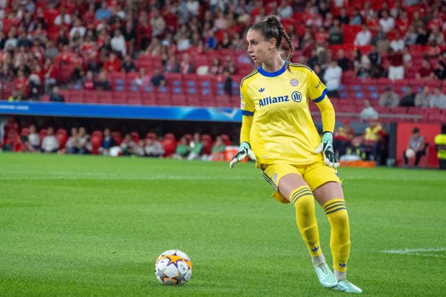 LISBON, PORTUGAL - SEPTEMBER 30: Ena Mahmutovic of Bayern Munich during UWCL match between SL Benfica and FC Bayern Munich at Estádio da Luz on September 30, 2026 in Lisbon, Portugal. Copyright: xCatiaxSilvax Sportspressphoto_SPR243078