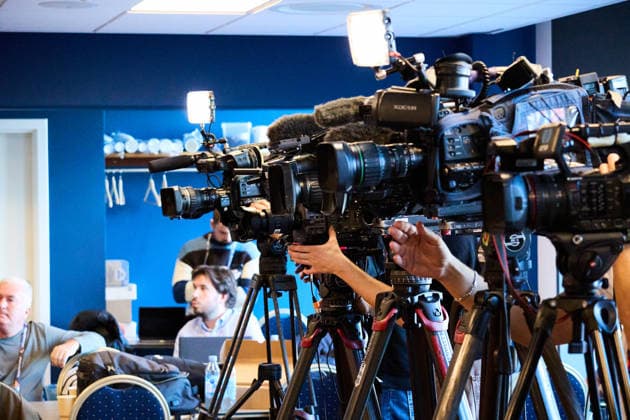 Portugal Training And press conference, PK, Pressekonferenz Cameras are positioned in the press conference room during a press conference ahead of the UEFA Nations League 2026 27 Group A4 matchday 3 match against Denmark at Parken Stadium in Copenhagen, Denmark, on September 30, 2026. Copenhagen Denmark  Copyright: xKristianxTuxenxLadegaardxBergx originalFilename:berg-portugal260930_np3Bq.jpg