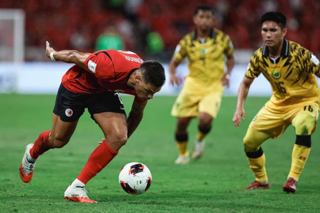 Brunei Darussalam v Hong Kong, China - FIFA ASEAN CUP Division 2 Group A Brunei Darussalam and 7 JUNINHO of Hong Kong, China compete during the FIFA ASEAN Cup 2026 Division 2 Group A match between Brunei Darussalam and Hong Kong, China at Kai Tak Stadium in Hong Kong, China, on September 30, 2026. Hong Kong China  Copyright: xZhichengxQinx originalFilename:qin-fifaasea260930_npe1P.jpg