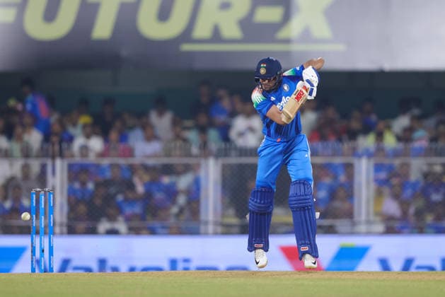 India v West Indies - ODI Series 2026 Shubman Gill, captain of India, hits a four during the second one day international (ODI) cricket match between India and West Indies at Barsapara Cricket Stadium in Guwahati, India, on September 30, 2026. Guwahati Assam India  Copyright: xShubhajitxRoyxKarmakarx originalFilename:roykarmakar-2ndodicr260930_npSC2.jpg
