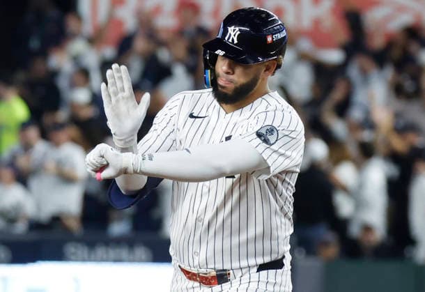 New York Yankees Luis Garcia Jr. (26) celebrates after hitting a solo home run against the Boston Red Sox in the fourth inning of an MLB, Baseball Herren, USA American League Wild Card game at Yankee Stadium in New York City, on Wednesday, September 30, 2026.  NYP20260930708 JOHNxANGELILLO