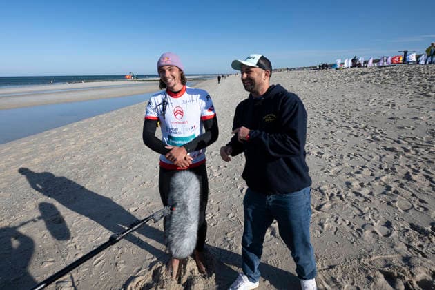 PWA Citroën World Windsurfing Tour Sylt 2026 Day 5 Slalom Foil Men Sylt Westerland, September 30, 2026 Lennert Neubauer Freestyle Men, Greece, GRE 734, the new Freestyle World Champion, PWA Citroën World Windsurfing Tour Sylt 2026, Day 5, Slalom Foil Men, on September 30, 2026, off Brandenburger Beach, motorboat on Sylt, Westerland, Germany Copyright: xBEAUTIFULxSPORTS AndreasxDickx