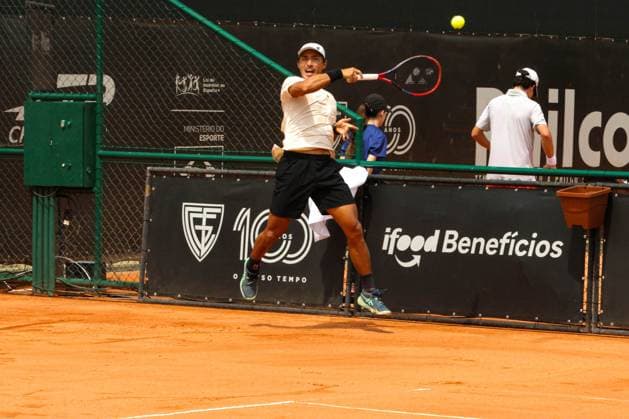 RECORD DATE NOT STATED Ribeiro (Brazil) vs. Sakamoto (Brazil) at the ATP, Tennis Herren Challenger Curitiba Curitiba (PR), 09 30 2026 - ATP Challenger Curitiba Ribeiro Sakamoto - Tennis player Pedro Sakamoto (BRA) against Eduardo Ribeiro for the ATP Challenger Curitiba tournament, at the Graciosa Country Club on the morning of Wednesday, September 30, 2026.(Foto: Edson De Souza Thenews2 imago images) SPO  Copyright: xEdsonxDexSouzax