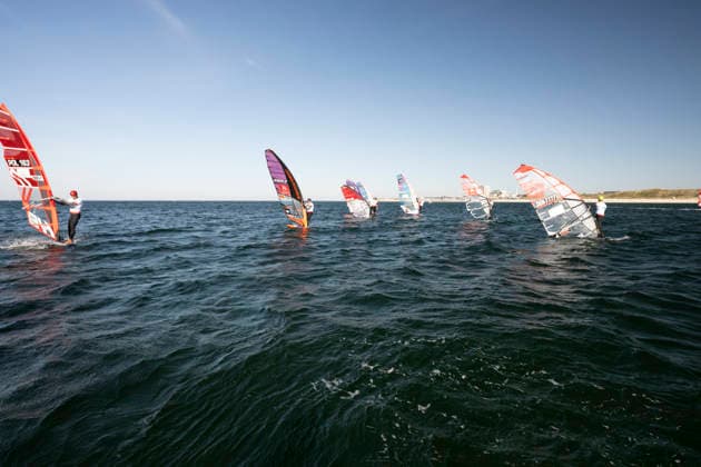 PWA Citroën World Windsurfing Tour Sylt 2026 Day 5 Slalom Foil Men Sylt Westerland, September 30, 2026 Nico Prien Slalom Foil Men, Germany, GER 7 Scotty Stallman Slalom Foil Men, England, GBR 68 Noah Vinther Slalom Foil Men, Denmark, DEN 7777 PWA Citroën World Windsurfing Tour Sylt 2026 Day 5 Slalom Foil Men on September 30, 2026, off Brandenburger Beach, motorboat on Sylt, Westerland, Germany Copyright: xBEAUTIFULxSPORTS AndreasxDickx