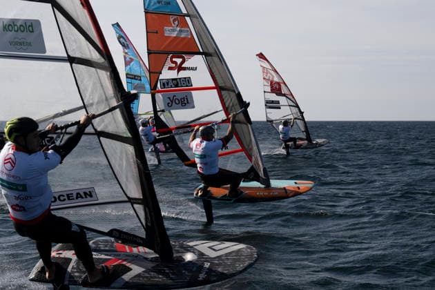 PWA Citroën World Windsurfing Tour Sylt 2026 Day 5 Slalom Foil Men Sylt Westerland, September 30, 2026 Bruno Martini Slalom Foil Men, Italy, ITA 160 PWA Citroën World Windsurfing Tour Sylt 2026 Day 5 Slalom Foil Men on September 30, 2026, off Brandenburger Beach, motorboat on Sylt, Westerland, Germany Copyright: xBEAUTIFULxSPORTS AndreasxDickx