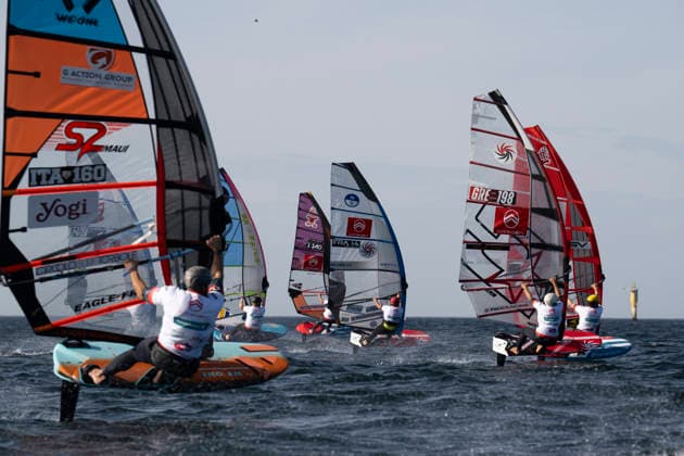 PWA Citroën World Windsurfing Tour Sylt 2026 Day 5 Slalom Foil Men Sylt Westerland, September 30, 2026 John Soukos Slalom Foil Men, Greece, GRE 198 Fabian Wolf Slalom Foil Men, Germany, GER 404 Pierre Mortefon Slalom Foil Men, France, F 14 PWA Citroën World Windsurfing Tour Sylt 2026 Day 5 Slalom Foil Men on September 30, 2026, off Brandenburger Beach, motorboat on Sylt, Westerland, Germany Copyright: xBEAUTIFULxSPORTS AndreasxDickx