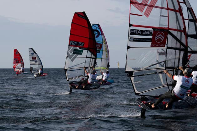 PWA Citroën World Windsurfing Tour Sylt 2026 Day 5 Slalom Foil Men Sylt Westerland, September 30, 2026 Titouan Gernolle Slalom Foil Men, Netherlands, FRA 152 William Huppert Slalom Foil Men, FRA330 PWA Citroën World Windsurfing Tour Sylt 2026 Day 5 Slalom Foil Men on September 30, 2026, off Brandenburger Beach, motorboat on Sylt, Westerland, Germany Copyright: xBEAUTIFULxSPORTS AndreasxDickx