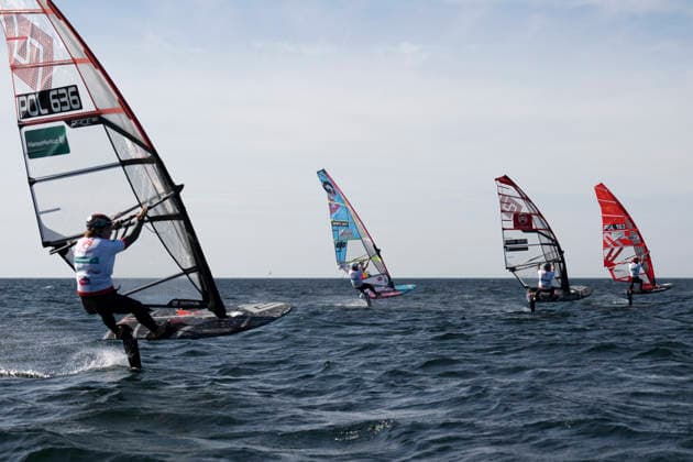 PWA Citroën World Windsurfing Tour Sylt 2026 Day 5 Slalom Foil Men Sylt Westerland, September 30, 2026 Dominik Lewinski Slalom Foil Men, Poland, POL 636 PWA Citroën World Windsurfing Tour Sylt 2026 Day 5 Slalom Foil Men on September 30, 2026, off Brandenburger Beach, motorboat on Sylt, Westerland, Germany Copyright: xBEAUTIFULxSPORTS AndreasxDickx