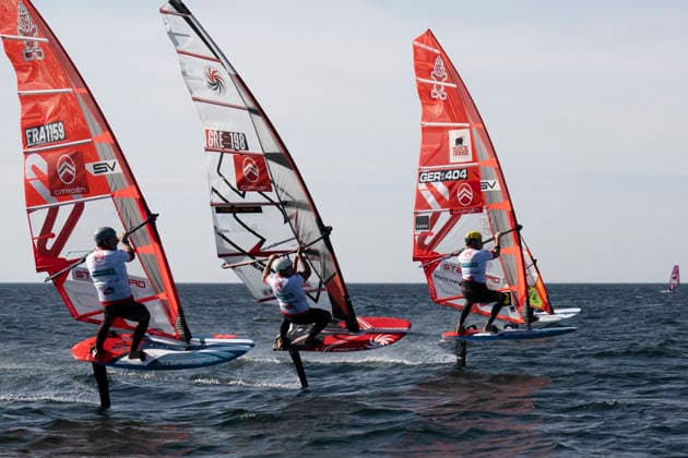 PWA Citroën World Windsurfing Tour Sylt 2026 Day 5 Slalom Foil Men Sylt Westerland, September 30, 2026 Benoit Merceur Slalom Foil Men, France, FRA 1159 John Soukos Slalom Foil Men, Greece, GRE 198 Fabian Wolf Slalom Foil Men, Germany, GER 404 PWA Citroën World Windsurfing Tour Sylt 2026 Day 5 Slalom Foil Men on September 30, 2026, off Brandenburger Beach, motorboat on Sylt, Westerland, Germany Copyright: xBEAUTIFULxSPORTS AndreasxDickx