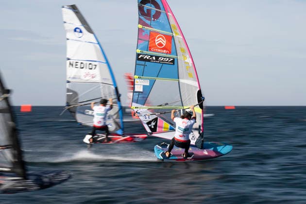 PWA Citroën World Windsurfing Tour Sylt 2026 Day 5 Slalom Foil Men Sylt Westerland, September 30, 2026 Alexis Mathis Slalom Foil Men, France, FRA 997 PWA Citroën World Windsurfing Tour Sylt 2026 Day 5 Slalom Foil Men on September 30, 2026, off Brandenburger Beach, motorboat on Sylt, Westerland, Germany Copyright: xBEAUTIFULxSPORTS AndreasxDickx